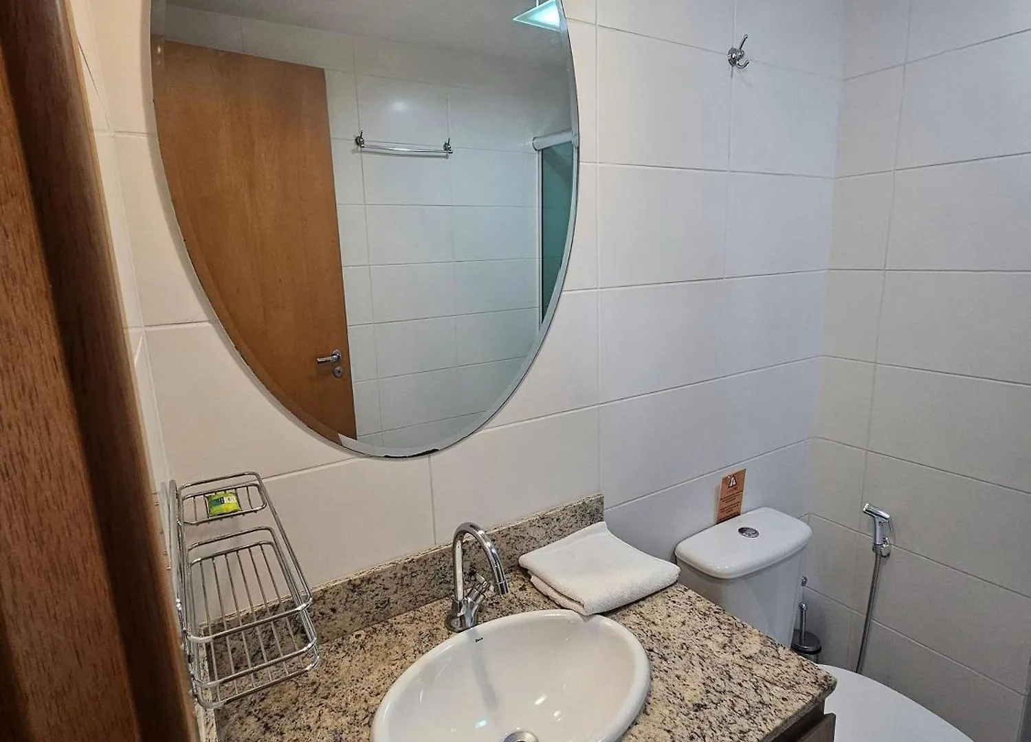 Sm805 Flat Aconchegante Em Regiao Central Brasilia 0*,  Brazil